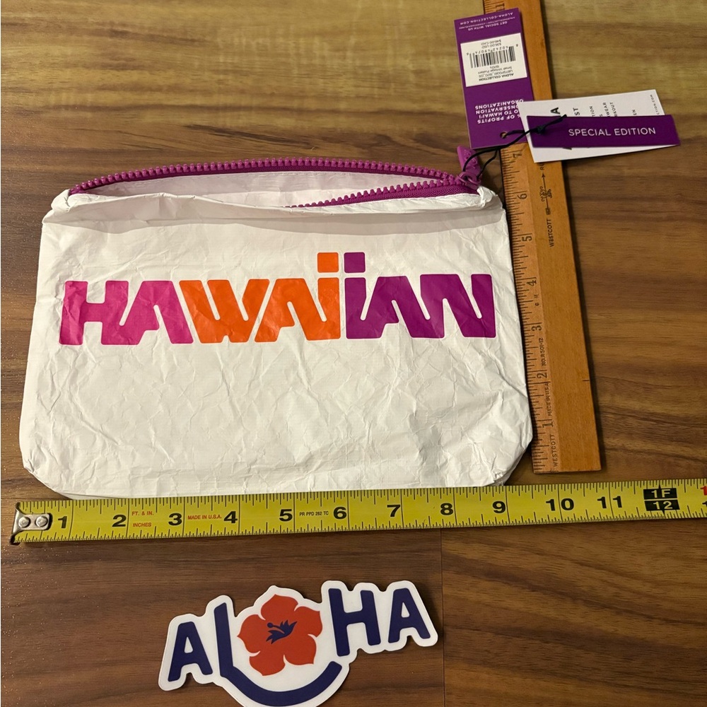 Aloha Collection Hawaiian Airlines 1970s Vintage Pualani SMAL POUCH (NEW)